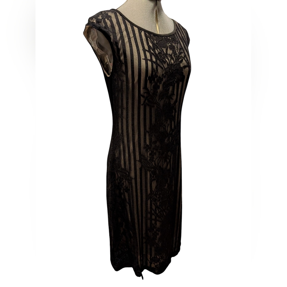 Vintage Y2K Connected Apparel Women's Black Floralโ Lace Dress Size 6
